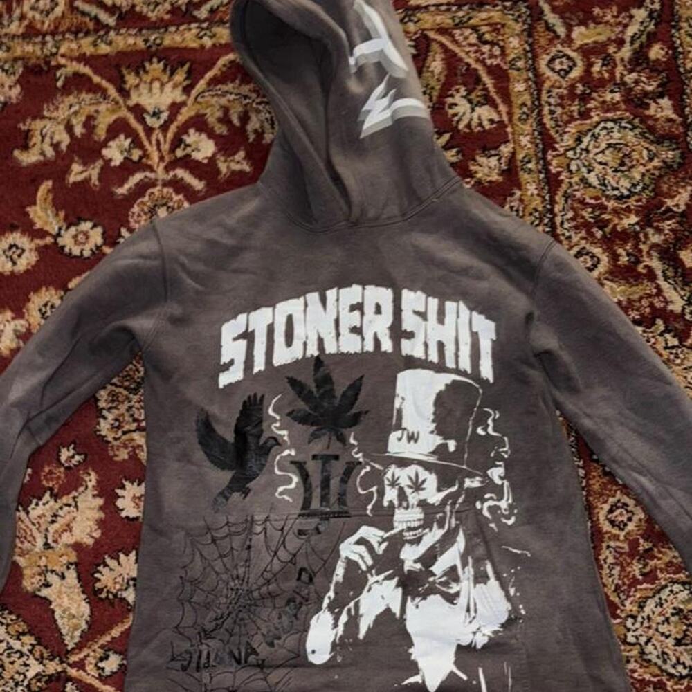 Grey pullover hoodie juana world